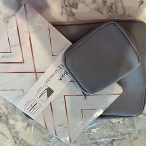 NWT MacBook Air 13 inch case with pouch